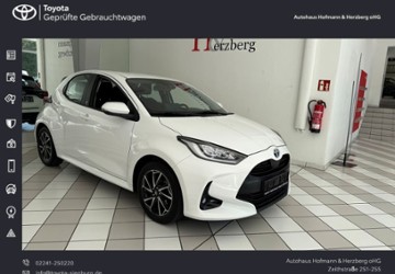 Toyota Yaris 33.010 km 19.490 &euro; Siegburg 53721