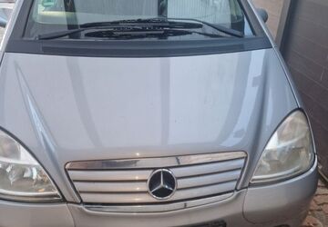 Mercedes-Benz A 160 141.700 km 1.900 &euro; Düren 52353