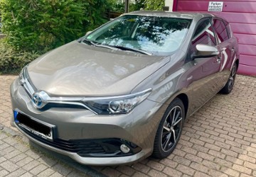 Toyota Auris 14.850 km 18.250 &euro; Bonn 53227