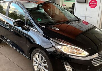 Ford Fiesta 81.000 km 9.990 &euro; koeln 51105