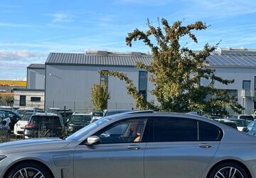 BMW 745 88.900 km 44.400 &euro; Düren 52351