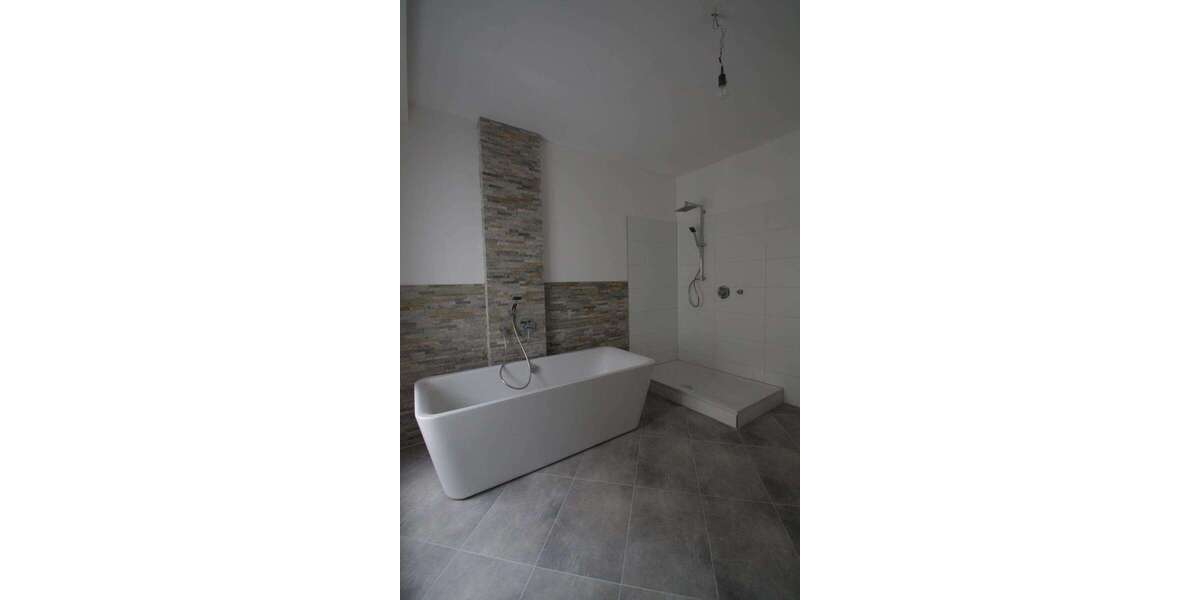 Etagenwohnung Köln Buchheim - 3 Zimmer, 103 m&sup2;, 1.700&euro; | Angebot:27330614