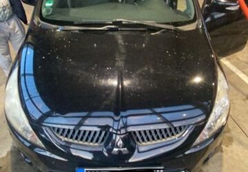 Mitsubishi Grandis 305.000 km 2.000 &euro; Troisdorf 53840
